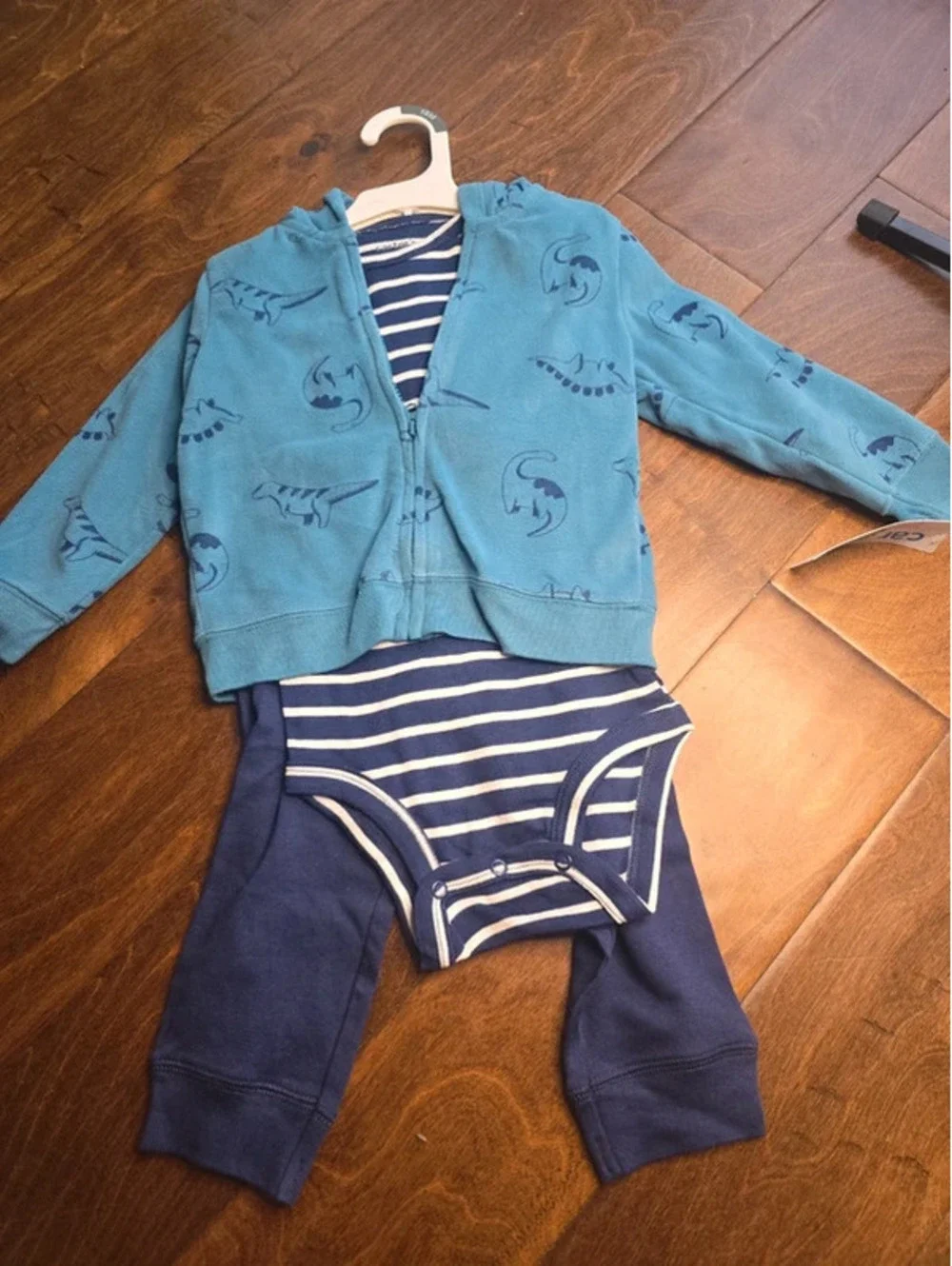18m brand new three piece outfit set from carter's item, 298G5